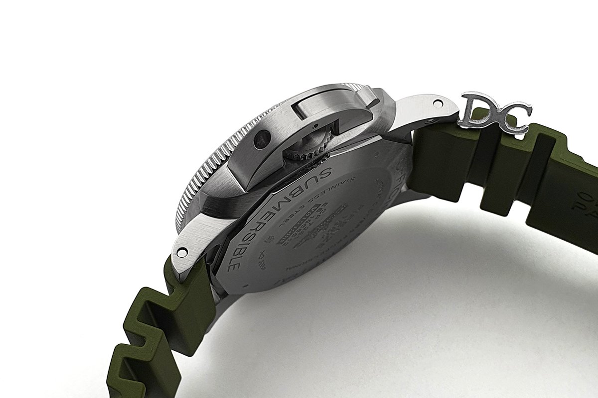 Pam1055 Luminor Submersible 42mm